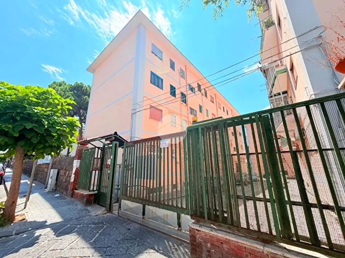 Appartamento bilocale in vendita in Via Nazionale, Torre Del Greco