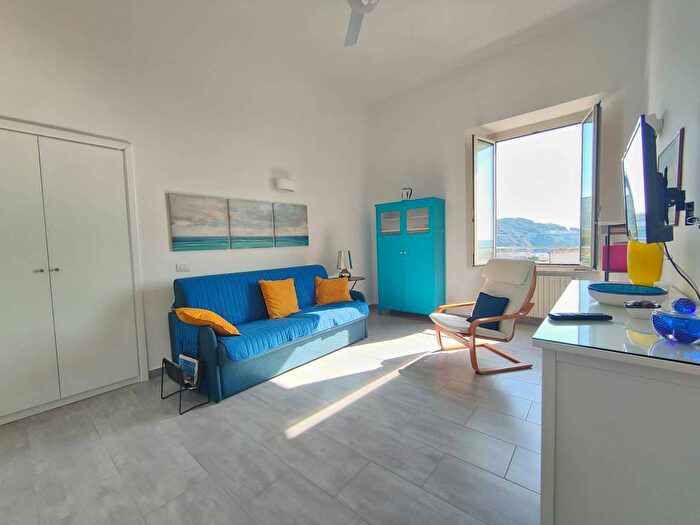 Appartamento bilocale in affitto in Via Guglielmo Marconi, Gaeta