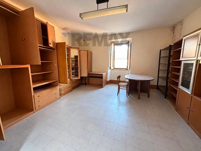 Appartamento monolocale in vendita in Via Roma, Casalciprano