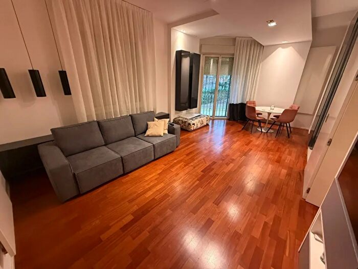 Appartamento quadrilocale in affitto in Viale Nazario Sauro, Rimini