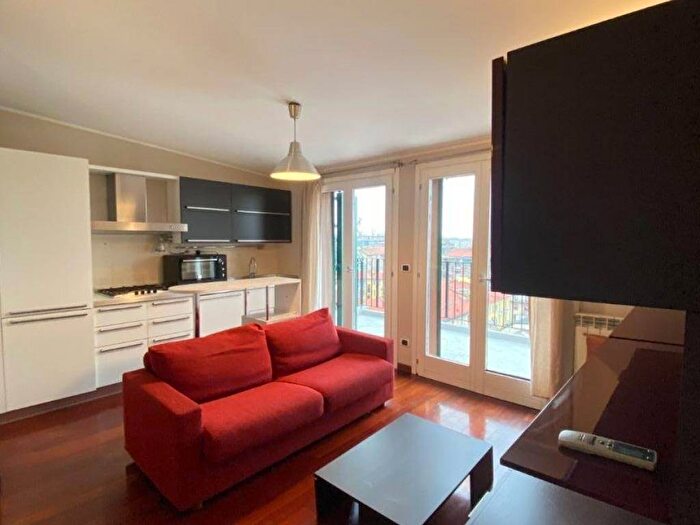 Appartamento bilocale in affitto in Viale Ergisto Bezzi, Frua, Milano