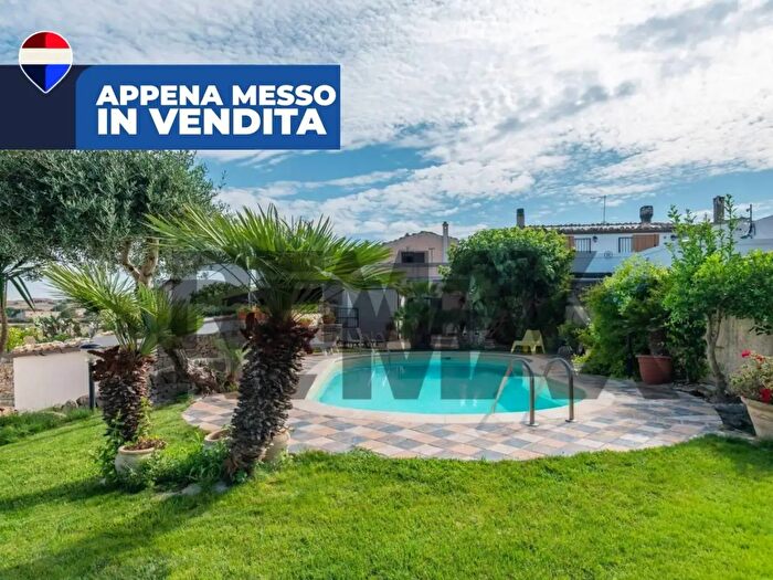 Casa con 12 locali in vendita in Contrada Tresauro Sn, Ragusa