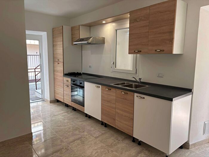 Appartamento bilocale in vendita in Via Italia, Arona