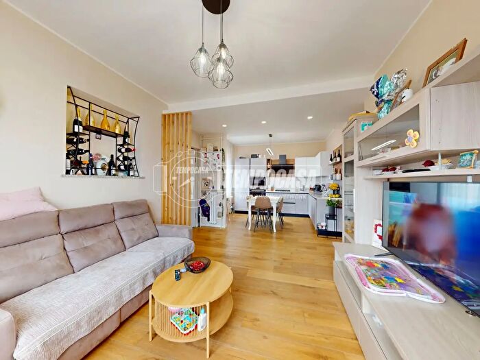 Appartamento quadrilocale in vendita in Via Roma, Caselle Torinese