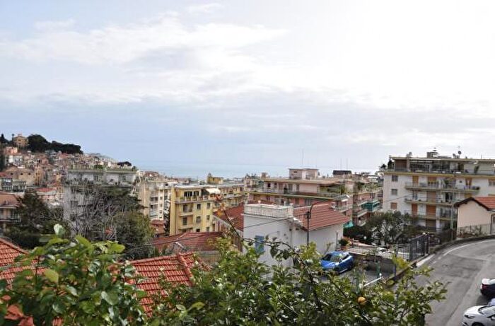 Appartamento quadrilocale in vendita in Via Edmondo De Amicis, Sanremo
