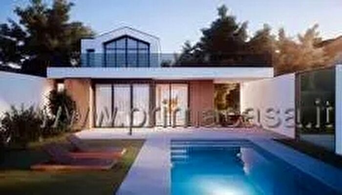 Casa con 5 locali in vendita in Via Catellani, Carpi