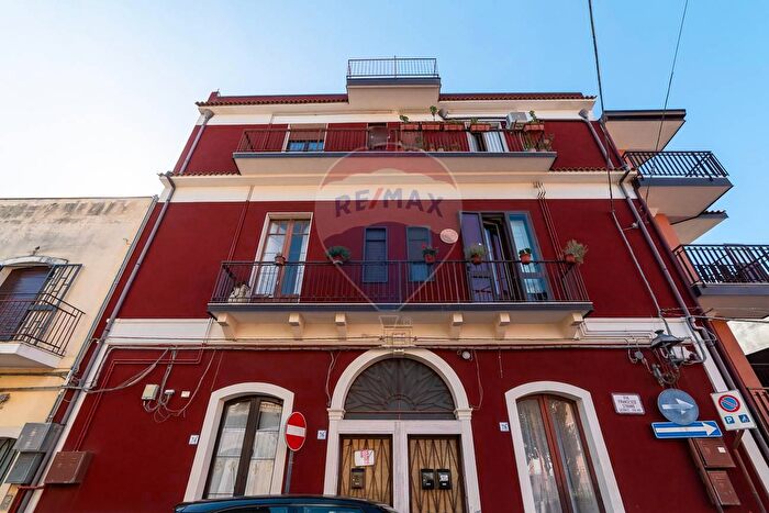 Appartamento quadrilocale in vendita in Via Francesco Strano, Aci Catena