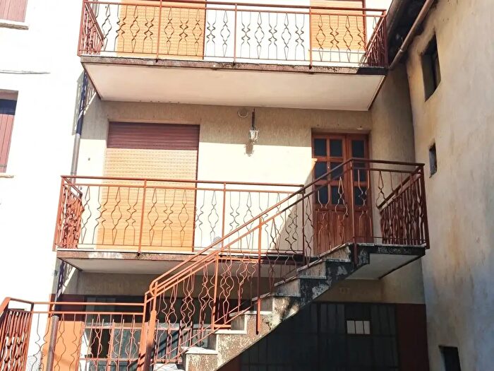 Casa quadrilocale in vendita in Valbrenta