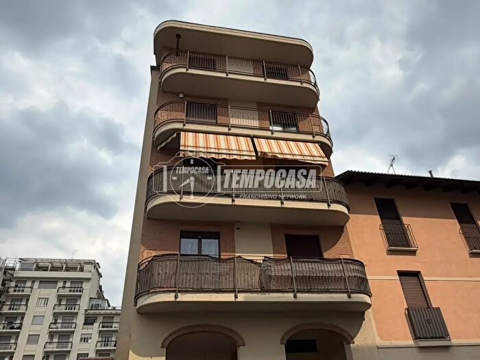 Appartamento trilocale in vendita in Via Quarto dei Mille, Torino