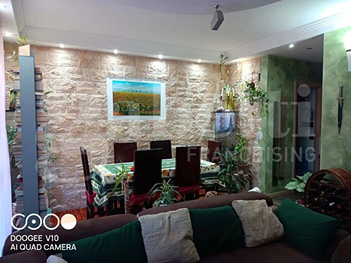 Appartamento trilocale in vendita in Via Gadames, Milano