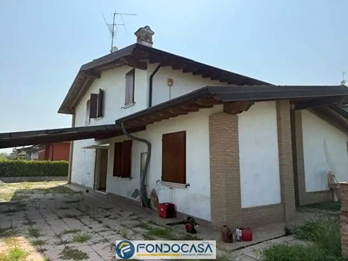 Casa con 5 locali in vendita in Via Roma, Roncadelle
