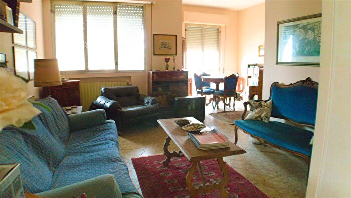 Appartamento con 7 locali in vendita in Via Mascagni Montecatini Terme, Montecatini Terme