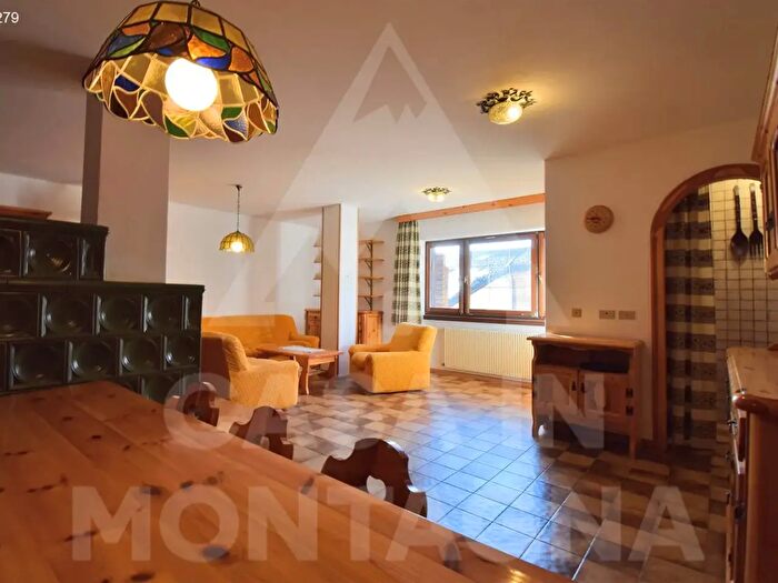 Appartamento trilocale in vendita in San Giovanni di Fassa