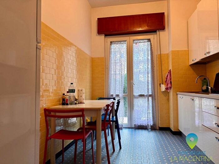 Appartamento quadrilocale in affitto in Vicolo Edilizia, Pubblico Passeggio, Piacenza