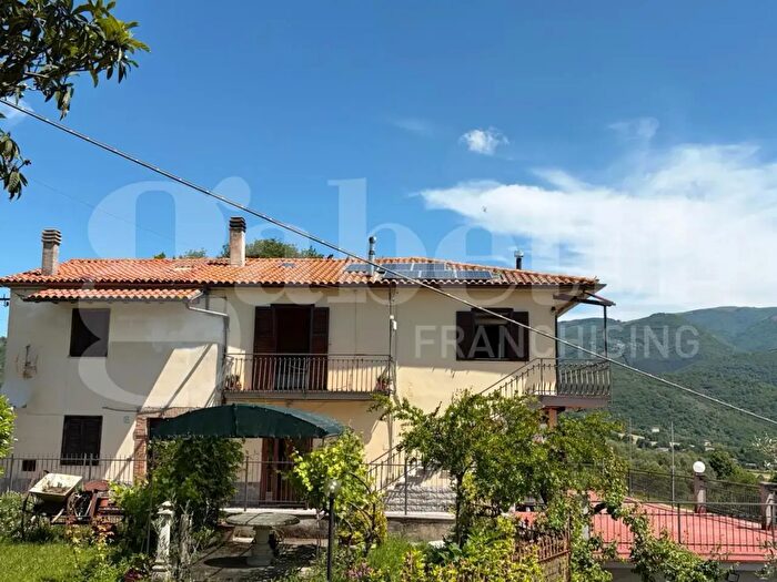 Appartamento quadrilocale in vendita in Localita Campigliano Snc, Rivodutri
