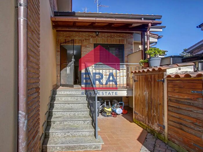 Casa quadrilocale in vendita in Via Cremosano, Roma