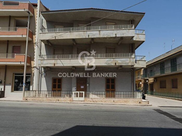 Appartamento con 6 locali in vendita in Via Torino, Pozzallo