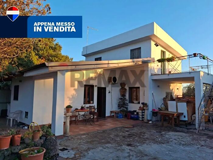Casa quadrilocale in vendita in Via del Serbatoio, San Giovanni La Punta