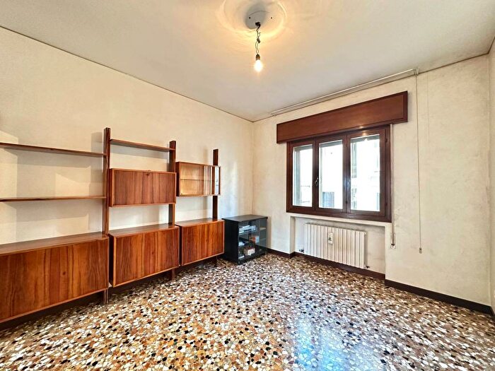Appartamento con 5 locali in vendita in Via Andrea Costa, Mestre, Venezia