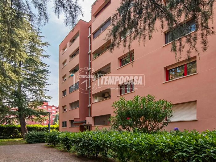 Appartamento trilocale in vendita in Via Stelvio, Cusano Milanino