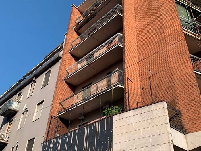 Appartamento trilocale in affitto in Via Padova, Crescenzago, Milano