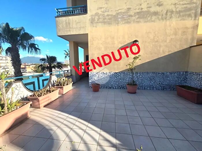 Appartamento trilocale in vendita in Via Piave, Casoria