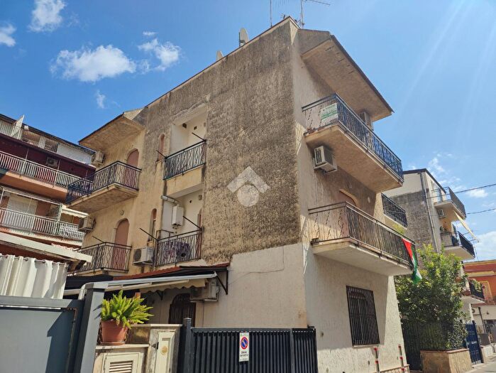 Appartamento trilocale in vendita in Via Trapani, Giardini Naxos