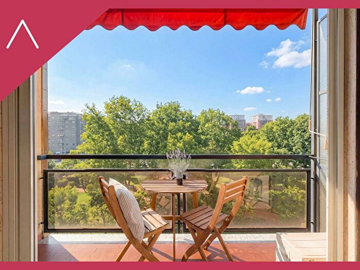 Appartamento trilocale in affitto in Piazza Napoli, Solari, Milano