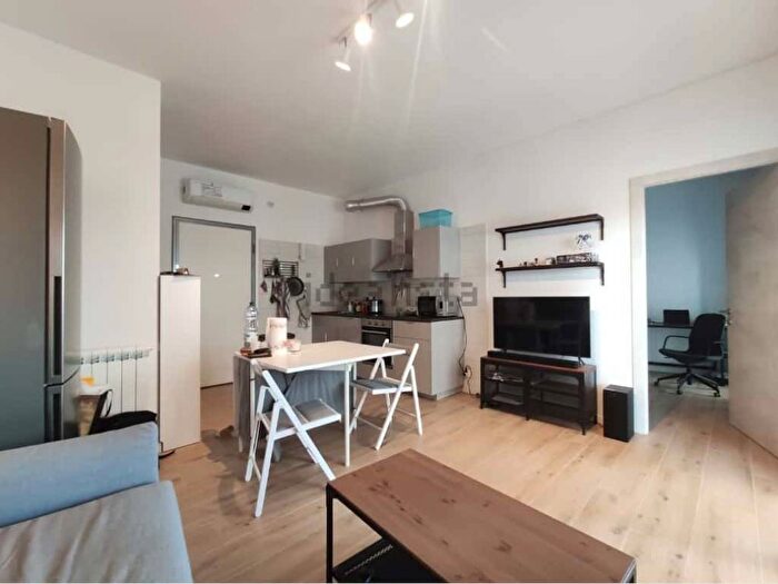 Appartamento trilocale in affitto in Viale Piero e Alberto Pirelli, Bignami Ponale, Milano