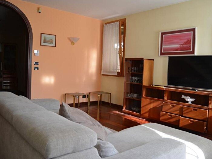 Casa quadrilocale in affitto in Via Fossa, Centro, Bagnacavallo
