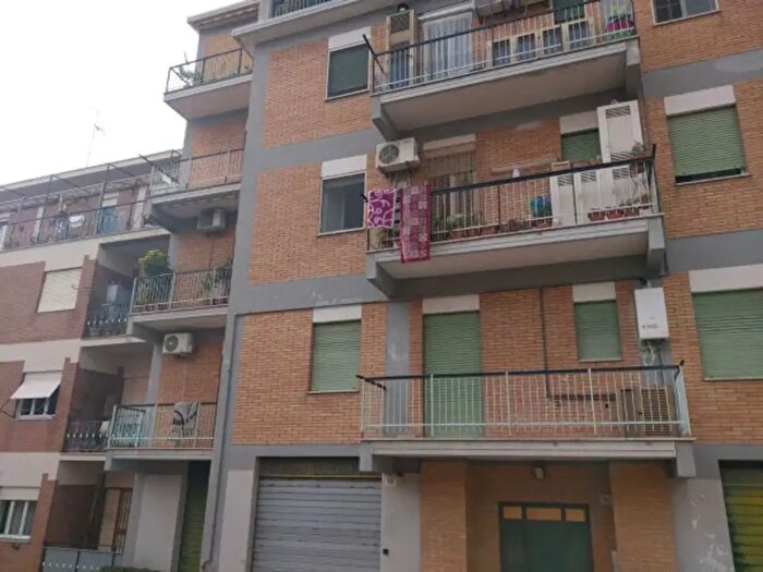 Appartamento trilocale in vendita in Vicolo San Sebastiano, Castel Madama