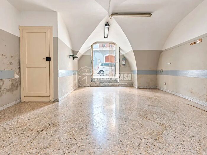 Casa bilocale in vendita in Via Vincenzo Gioberti, Gioia Del Colle