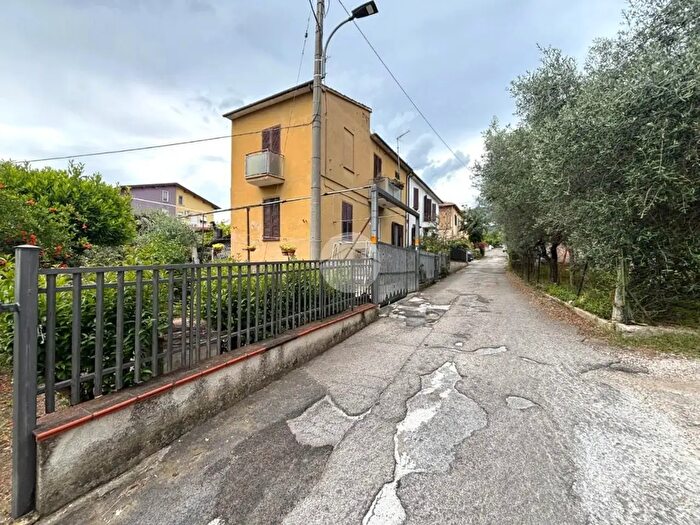 Casa quadrilocale in vendita in Via Vega, Terni