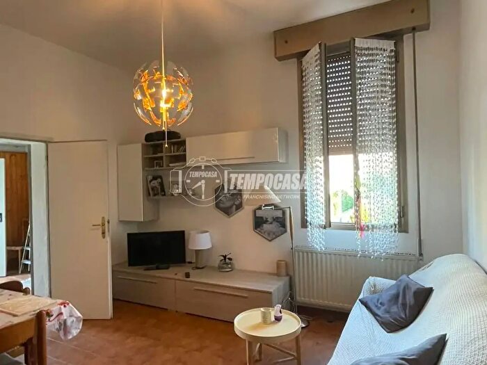 Appartamento con 5 locali in affitto in Bologna