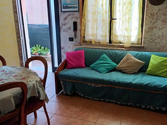 Appartamento bilocale in affitto in Via dei Mille, Appiano Gentile