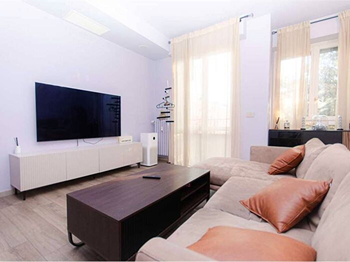 Appartamento trilocale in affitto in via luigi chiarelli, Gallaratese, Milano