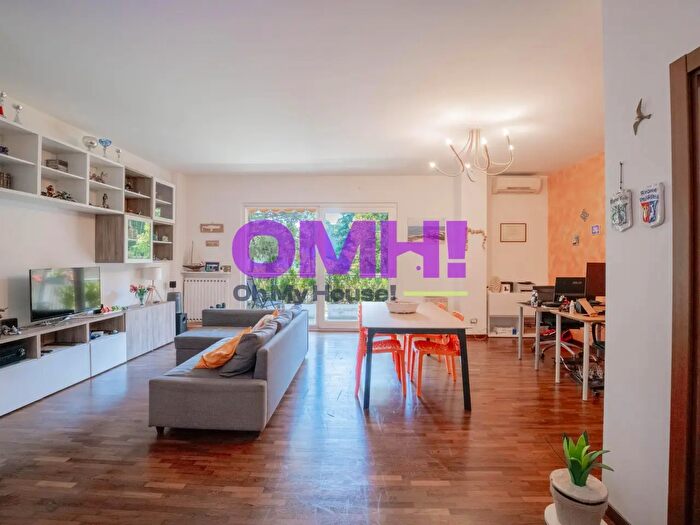 Appartamento quadrilocale in vendita in Corso Sempione, Gallarate