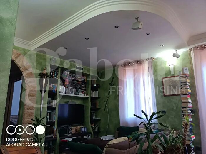 Appartamento trilocale in vendita in Via Privata Gadames, Milano