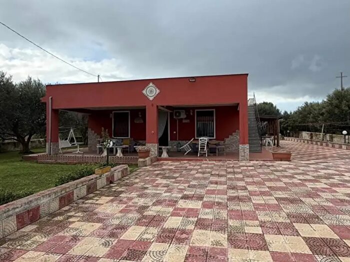 Casa quadrilocale in vendita in Cda Contadello, Augusta
