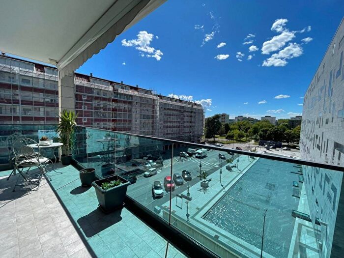 Appartamento bilocale in affitto in Via Rimini, Famagosta, Milano