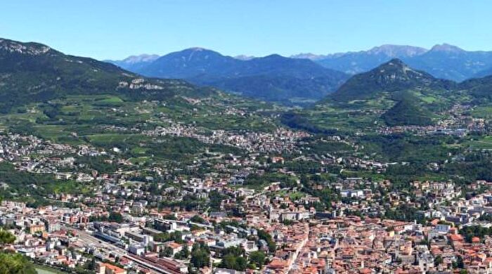 Casa con 6 locali in vendita in Trento