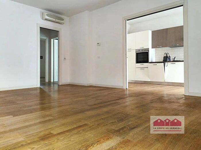 Appartamento trilocale in vendita in Via Visonà, Vicenza