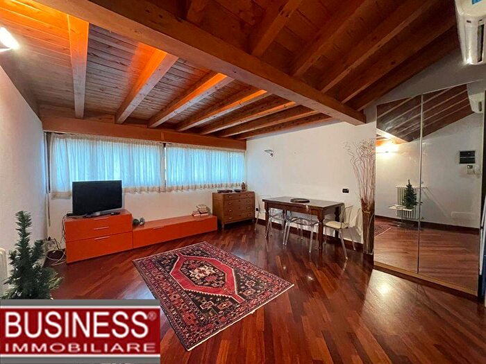 Appartamento bilocale in affitto in Via Ponte Seveso, Centrale, Milano