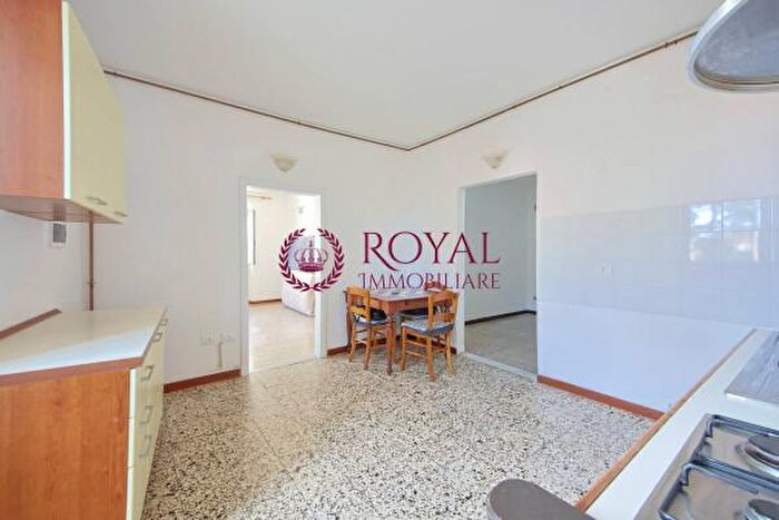 Appartamento trilocale in vendita in Via Giuseppe Garibaldi, Livorno