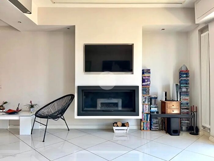 Appartamento quadrilocale in vendita in Viale Eleonora Duse, Firenze