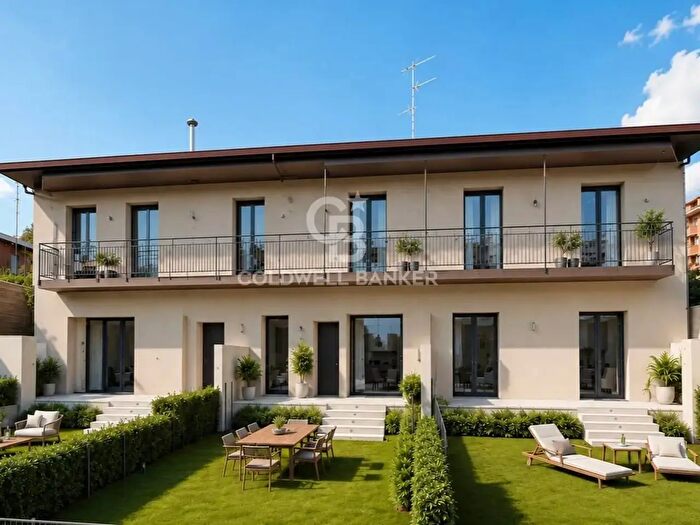 Appartamento bilocale in vendita in Via Metauro, Monza