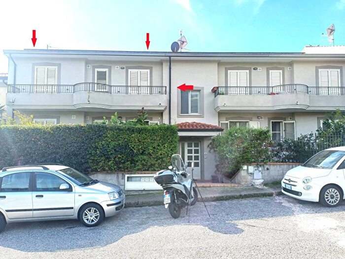 Appartamento quadrilocale in affitto in Via Toronto, Laganosa, Satriano