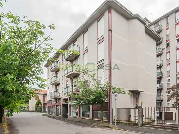 Appartamento bilocale in vendita in Via Partigiani dItalia, Desio