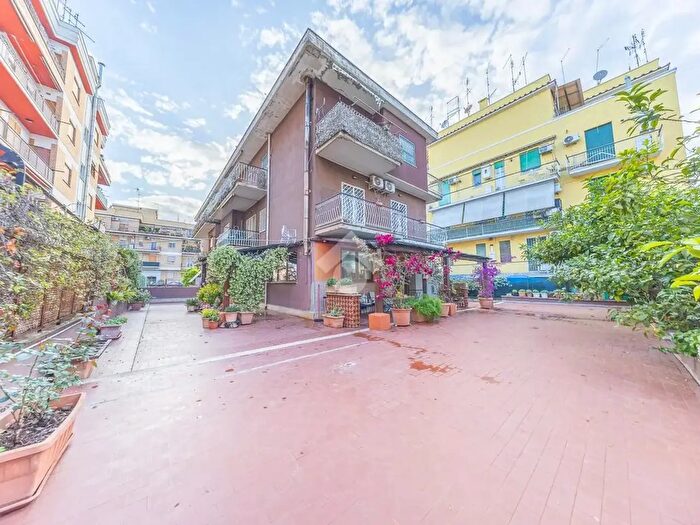 Appartamento trilocale in vendita in Viale Alessandrino, Roma