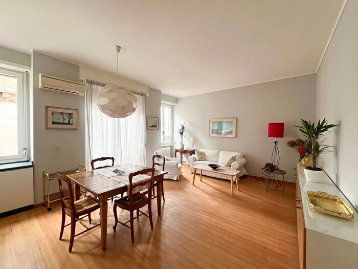 Appartamento bilocale in affitto in Via Santa Maria Valle, Milano